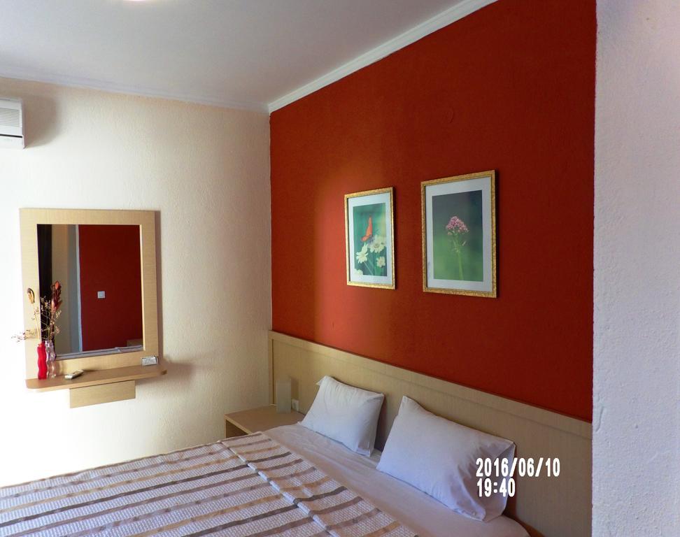 Peristeridi Apartments Polychrono Luaran gambar