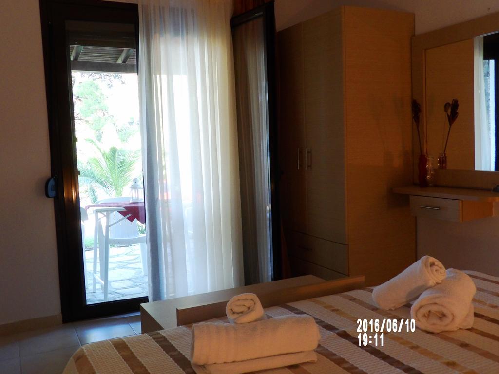 Peristeridi Apartments Polychrono Luaran gambar