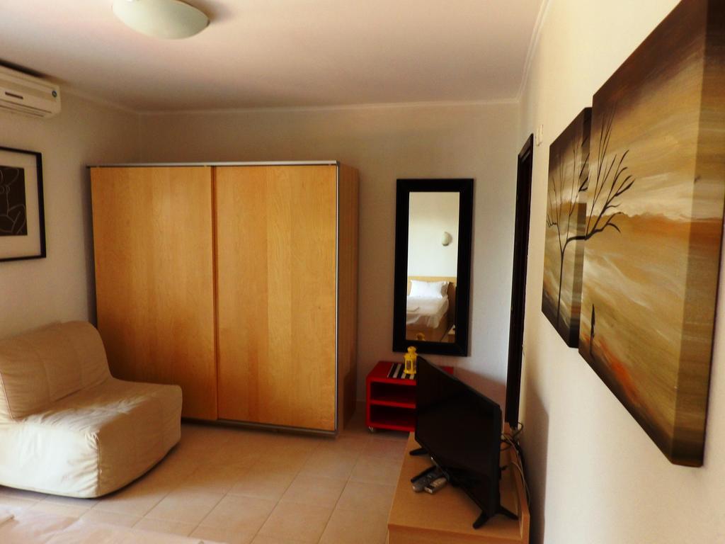 Peristeridi Apartments Polychrono Luaran gambar